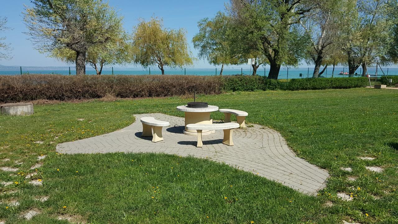 Surman Apartmanok Siofok Exterior photo